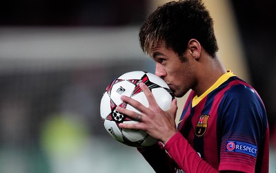 顺发体育动态-佩德里被称中场大脑