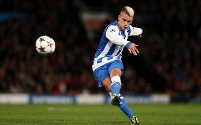 顺发体育热议-维尼修斯人球分过强行超车